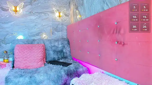 Snapshot of taylorbunny_x chatting on 10-15-25, 01:04 taylorbunny x online show from 10-15-25, 01:04