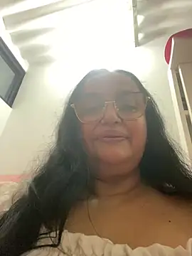 Snapshot of GiaNahomi chatting on 01-05-25, 04:04 GiaNahomi online show from 01-05-25, 04:04