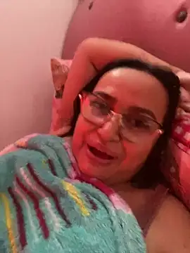 Snapshot of GiaNahomi chatting on 01-05-25, 01:58 GiaNahomi online show from 01-05-25, 01:58