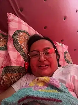 Snapshot of GiaNahomi chatting on 01-13-25, 02:32 GiaNahomi online show from 01-13-25, 02:32