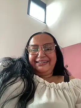 Snapshot of GiaNahomi chatting on 01-25-25, 08:31 GiaNahomi online show from 01-25-25, 08:31