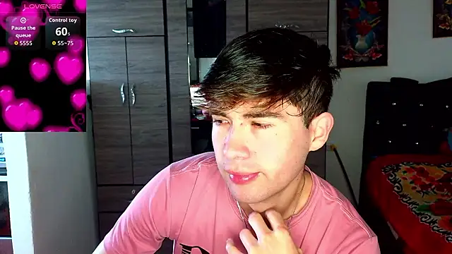 Snapshot of samael1107 chatting on 03-08-26, 03:26 samael1107 online show from 03-08-26, 03:26