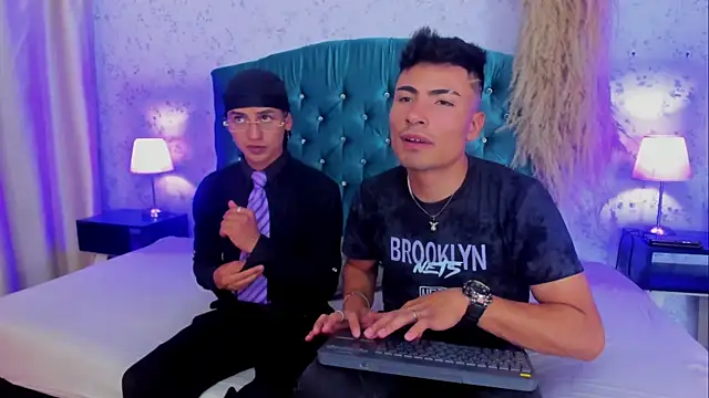 Snapshot of blaiine_colfer chatting on 10-29-25, 04:00 blaiine colfer online show from 10-29-25, 04:00