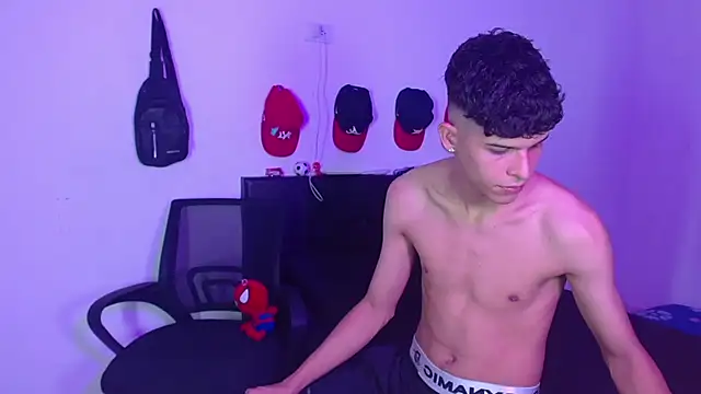 LiamGadiell online show from 02-24-25, 04:16