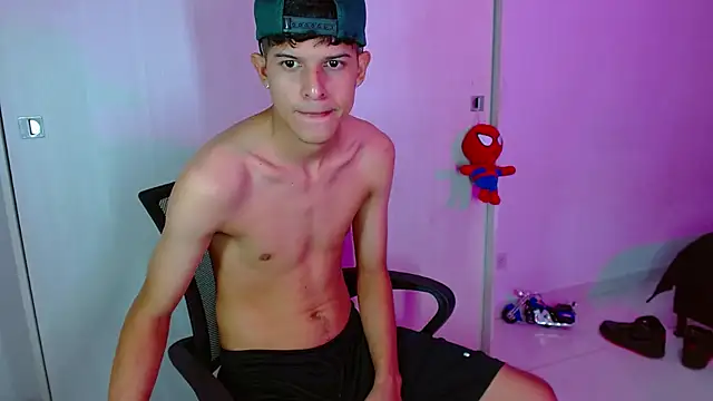 LiamGadiell online show from 03-03-25, 01:07