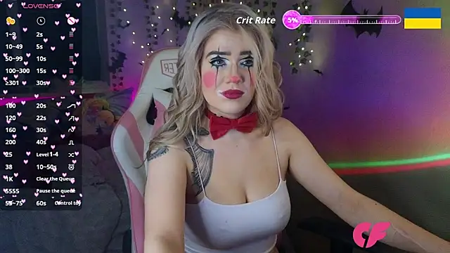 RedVelveten online show from 10-30-25, 07:55