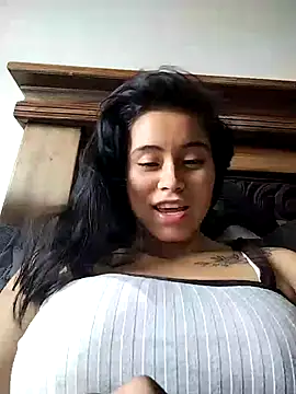 Alexandra 65 online show from 10-28-25, 03:55