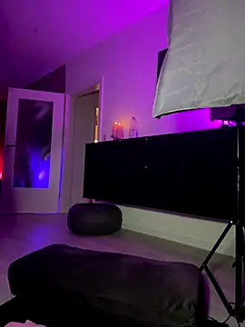 PalinaPr online show from 12-17-25, 03:28
