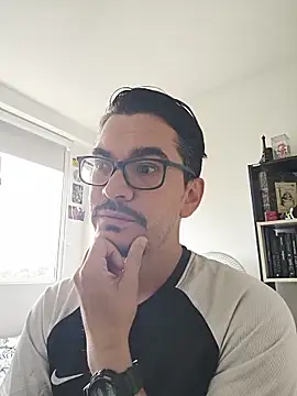 Cam Sorrento online show from 04-17-26, 02:09