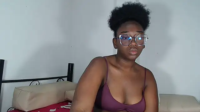 Snapshot of zahhysims chatting on 02-19-25, 10:45 zahhysims online show from 02-19-25, 10:45