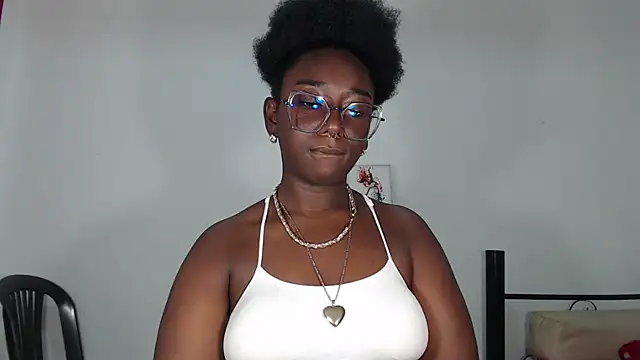 Snapshot of zahhysims chatting on 02-18-25, 05:09 zahhysims online show from 02-18-25, 05:09