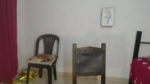 Snapshot of zahhysims chatting on 02-13-25, 10:34 zahhysims online show from 02-13-25, 10:34