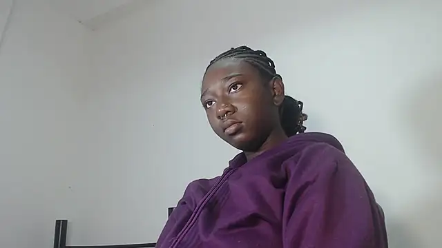 Snapshot of zahhysims chatting on 02-25-25, 11:10 zahhysims online show from 02-25-25, 11:10