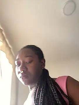 Snapshot of zahhysims chatting on 10-22-25, 01:32 zahhysims online show from 10-22-25, 01:32