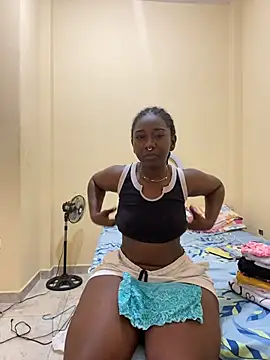 Snapshot of zahhysims chatting on 10-24-25, 05:12 zahhysims online show from 10-24-25, 05:12