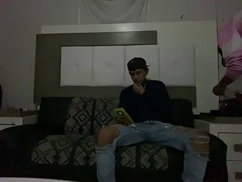 oiram27 online show from 05-17-26, 06:24