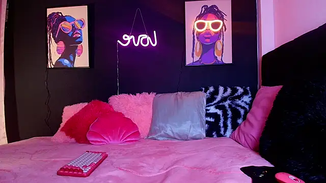 Angel shiny online show from 12-21-25, 12:24