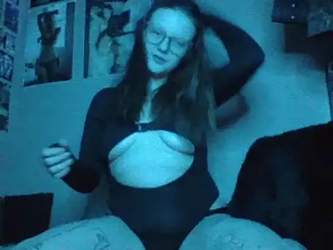 Snapshot of angel_star420864 chatting on 01-03-25, 04:22 angel star420864 online show from 01-03-25, 04:22