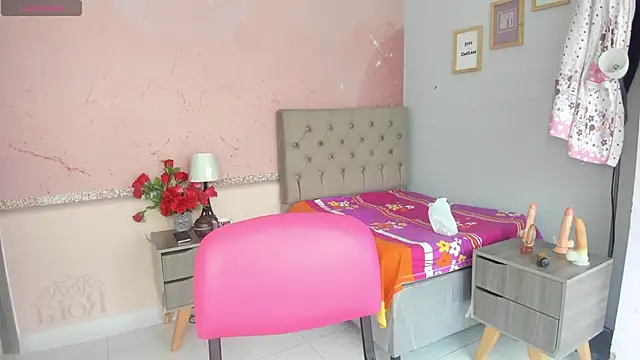 lauren rios7 online show from 12-02-25, 01:57