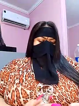 Snapshot of so5naa-nar chatting on 06-01-26, 02:39 so5naa-nar online show from 06-01-26, 02:39