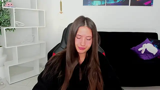 Snapshot of milaleoneli chatting on 11-25-25, 03:07 milaleoneli online show from 11-25-25, 03:07