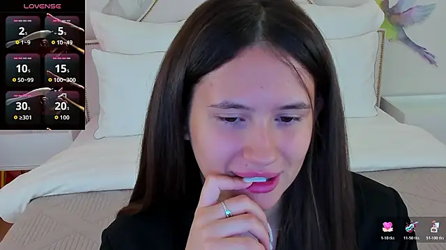 Snapshot of milaleoneli chatting on 02-17-26, 03:09 milaleoneli online show from 02-17-26, 03:09