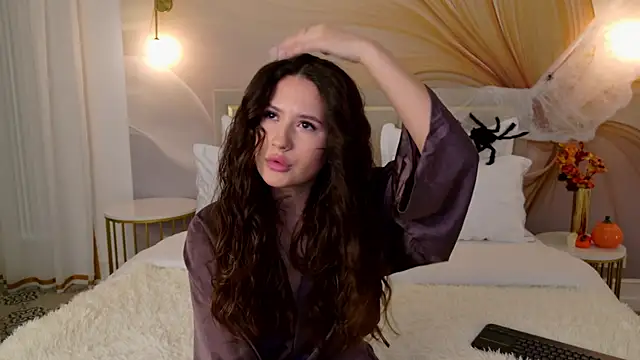 Snapshot of milaleoneli chatting on 10-26-25, 03:01 milaleoneli online show from 10-26-25, 03:01