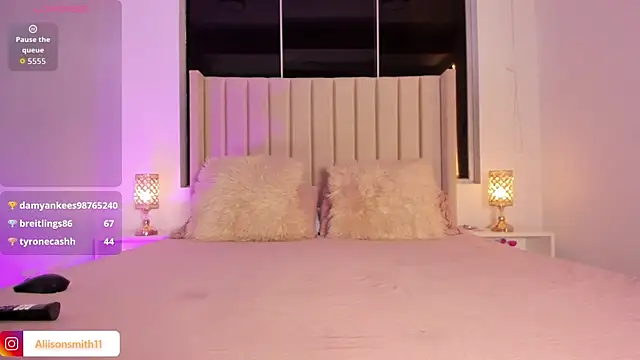 Aliison Smith online show from 12-18-25, 03:11