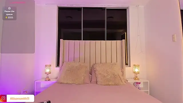 Aliison Smith online show from 10-25-25, 03:38