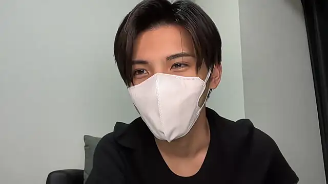 Lio kun online show from 12-17-24, 01:05