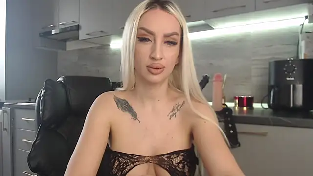 queenzoora online show from 02-26-26, 10:37