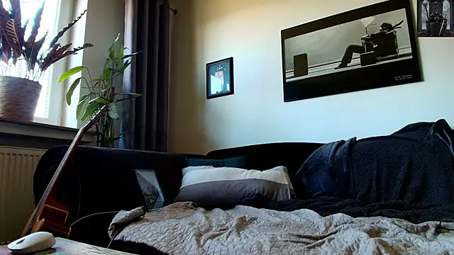 Kingsscepter online show from 03-18-25, 01:12