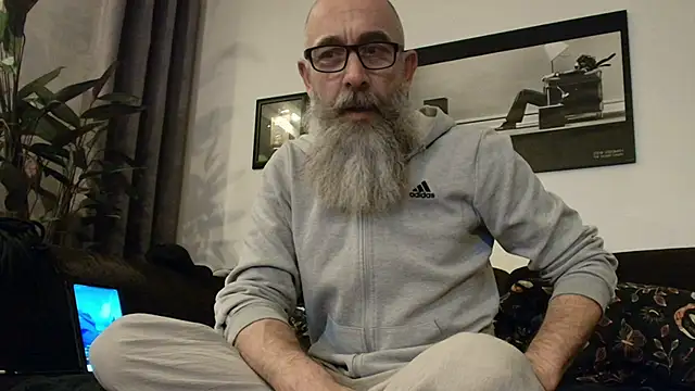 Kingsscepter online show from 04-15-26, 07:58