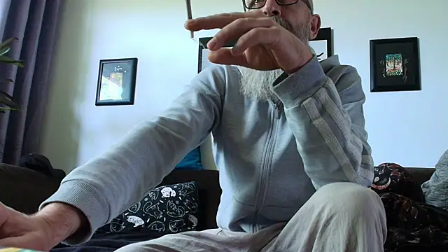 Kingsscepter online show from 04-18-26, 10:17