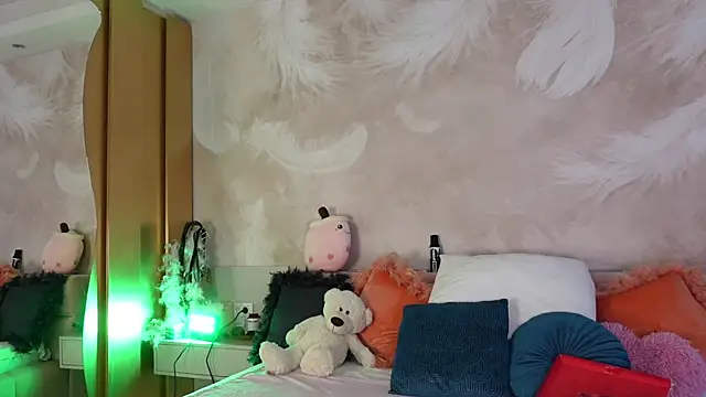 JullyBlair online show from 05-11-26, 04:36