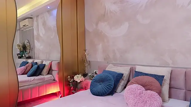 JullyBlair online show from 10-25-25, 04:00