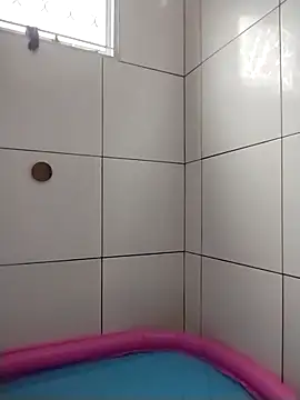 Snapshot of Luci_foxx chatting on 02-28-26, 05:12 Luci foxx online show from 02-28-26, 05:12