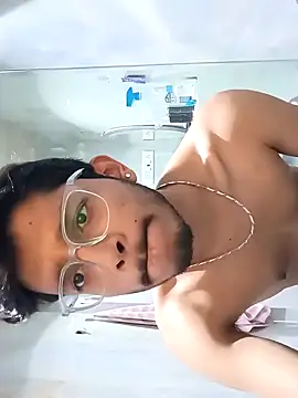 Snapshot of skinnyyyyyyyyy chatting on 01-31-25, 03:20 skinnyyyyyyyyy online show from 01-31-25, 03:20