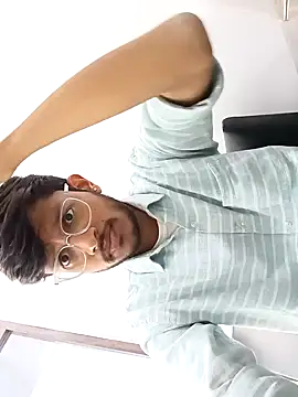 Snapshot of skinnyyyyyyyyy chatting on 02-05-25, 07:50 skinnyyyyyyyyy online show from 02-05-25, 07:50