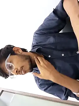 Snapshot of skinnyyyyyyyyy chatting on 02-15-25, 10:33 skinnyyyyyyyyy online show from 02-15-25, 10:33