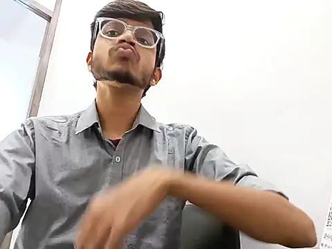 Snapshot of skinnyyyyyyyyy chatting on 02-18-25, 08:27 skinnyyyyyyyyy online show from 02-18-25, 08:27