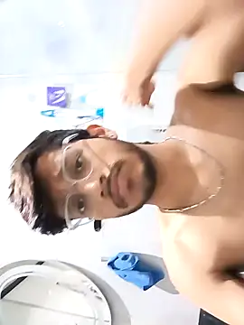 Snapshot of skinnyyyyyyyyy chatting on 02-02-25, 03:10 skinnyyyyyyyyy online show from 02-02-25, 03:10