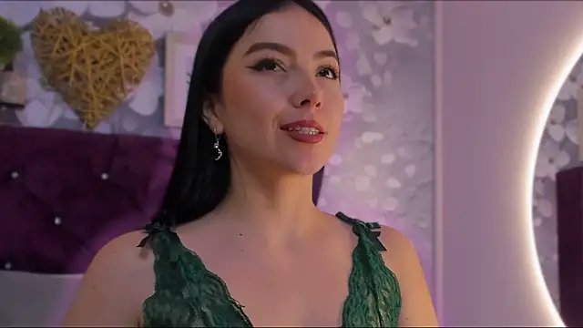 mia greeco online show from 12-06-24, 03:06