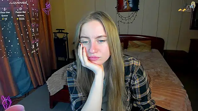 Snapshot of alexa_glory chatting on 02-13-25, 06:26 alexa glory online show from 02-13-25, 06:26