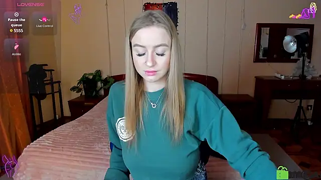 Snapshot of alexa_glory chatting on 03-13-25, 12:02 alexa glory online show from 03-13-25, 12:02