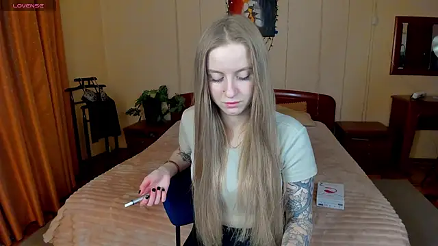 Snapshot of alexa_glory chatting on 02-23-25, 06:34 alexa glory online show from 02-23-25, 06:34
