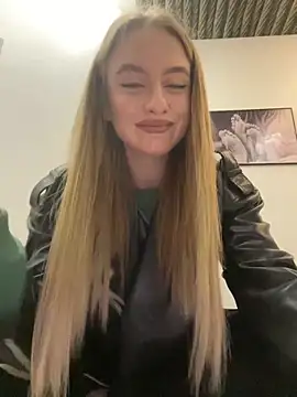 Snapshot of alexa_glory chatting on 10-05-25, 07:59 alexa glory online show from 10-05-25, 07:59
