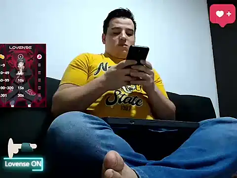 leoreem97 online show from 07-09-26, 02:34