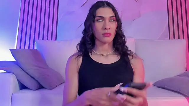 Snapshot of MiaCavallii_ chatting on 09-27-25, 03:56 MiaCavallii online show from 09-27-25, 03:56