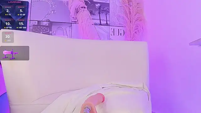 MiaCavallii  online show from 10-30-25, 03:05